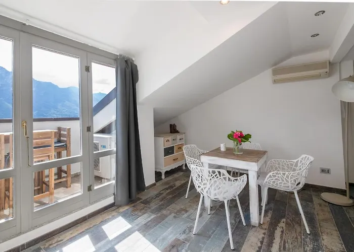 Max Apartment